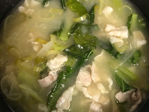 天然だしパックで小松菜入り豚汁